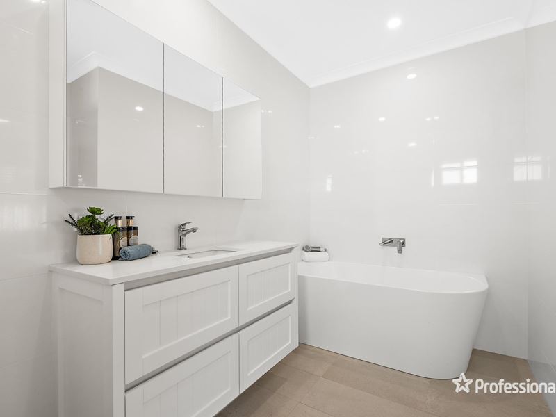 7 Bollinger Close, The Vines WA 6069