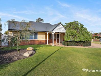 7 Bollinger Close, The Vines WA 6069