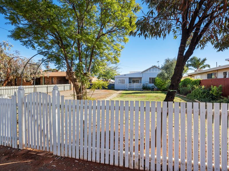 10 Campbell Street, Lamington