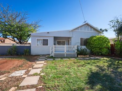 10 Campbell Street, Lamington WA 6430