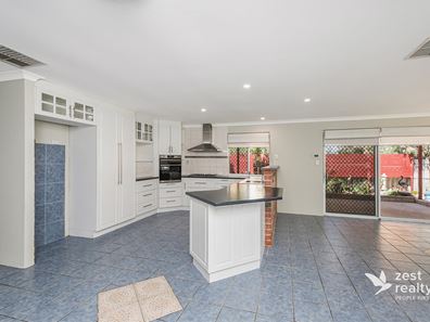 3 Salter Place, Parmelia WA 6167