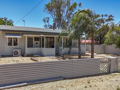 4 Forward Street, Northam WA 6401