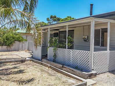 4 Forward Street, Northam WA 6401