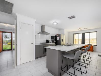 7 Dennis Retreat, Baldivis WA 6171