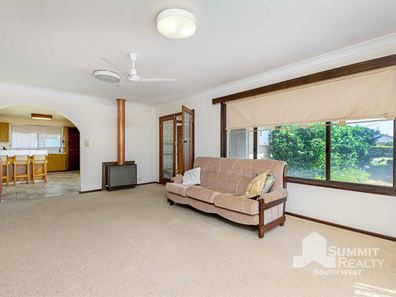 2 Mary  Avenue, Brunswick WA 6224