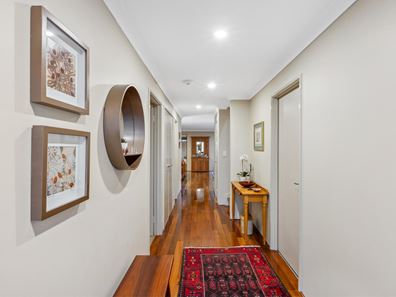 13 Isaac Street, Melville WA 6156