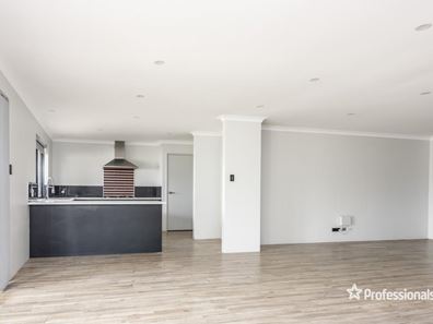 61 Columbus Boulevard, Wandina WA 6530