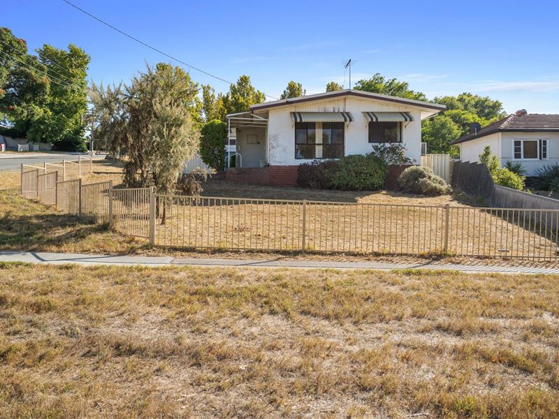 33 Beacham Crescent, Medina