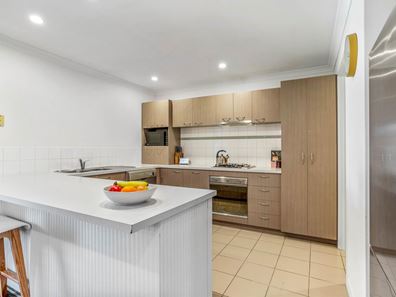 4/1 Jardine Street, Success WA 6164