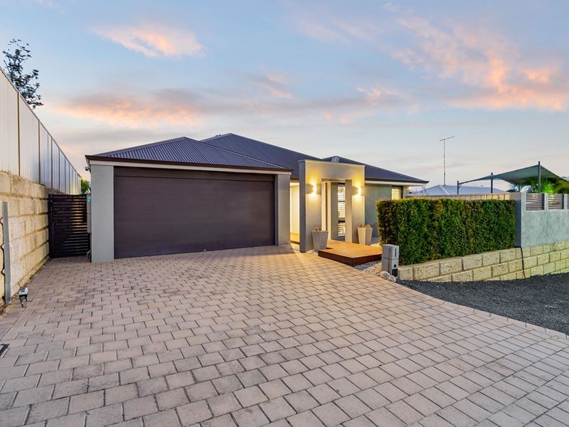 8 Hopetoun Bend, Dawesville WA 6211
