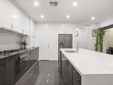 28 Topsail Loop, Alkimos WA 6038
