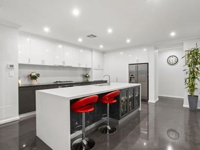 28 Topsail Loop, Alkimos WA 6038