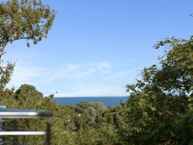 32 Oleander Way, Kallaroo WA 6025