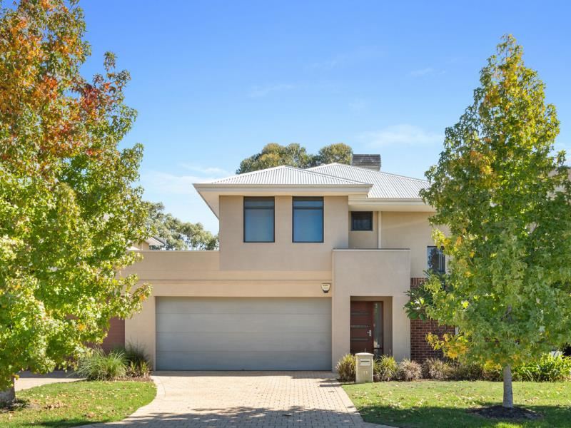 41 Brushfoot Boulevard, Success