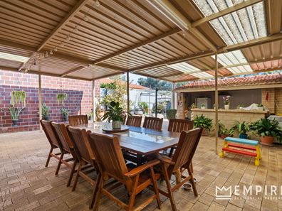17 Ashbourne Way, Hamilton Hill WA 6163