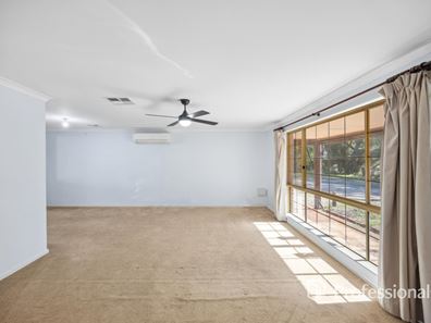 8 Marine Drive, Leschenault WA 6233