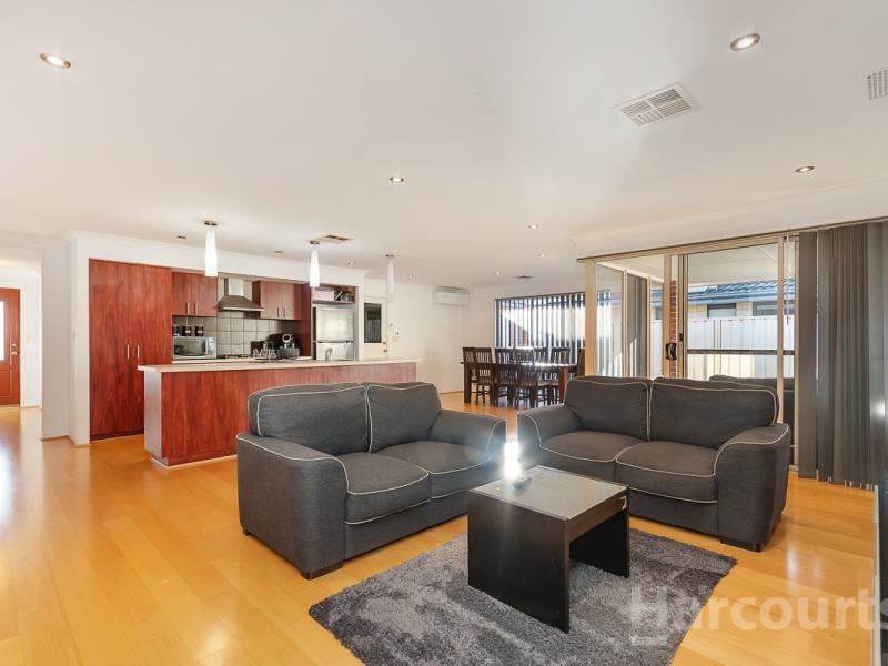 10 Rometta Way, Sinagra WA 6065