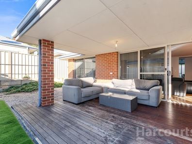 10 Rometta Way, Sinagra WA 6065