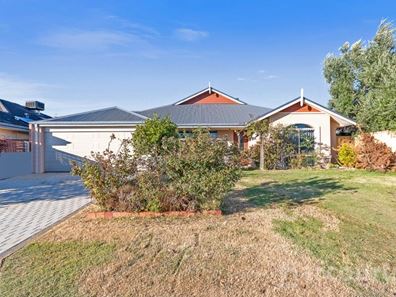 10 Rometta Way, Sinagra WA 6065