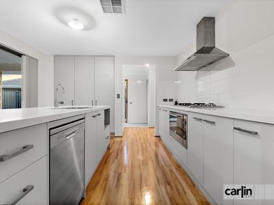 42 Sunstone Boulevard, Treeby WA 6164