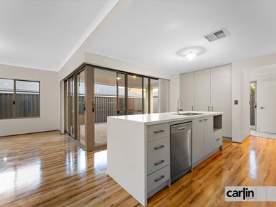 42 Sunstone Boulevard, Treeby WA 6164
