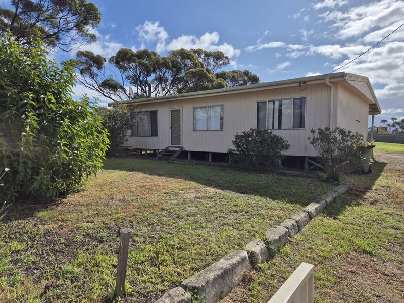 27 Spence Street, Ravensthorpe WA 6346