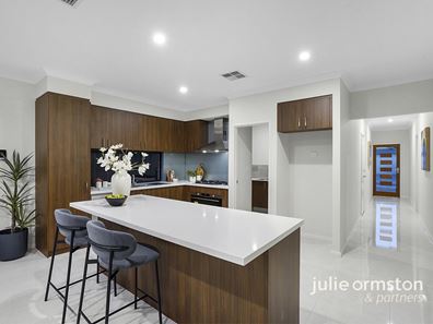 15 Moscato Way, Woodvale WA 6026