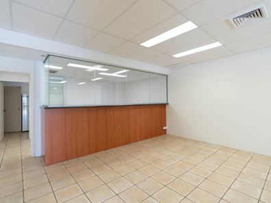 1/15 Exchange Road, Malaga WA 6090