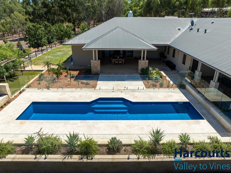 101 Santa Gertrudis Drive, Lower Chittering WA 6084