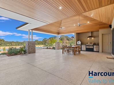 101 Santa Gertrudis Drive, Lower Chittering WA 6084