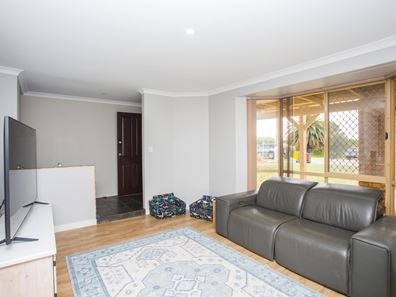 15 Banksia Street, Yangebup WA 6164