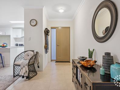 10 Redmond Road, Hamilton Hill WA 6163