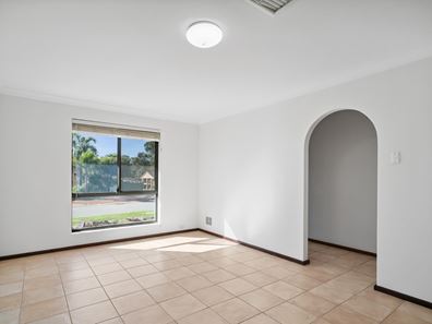 7 Redgum Avenue, Bellevue WA 6056