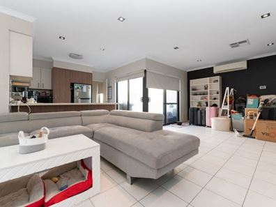 2/142 Peninsula Road, Maylands WA 6051