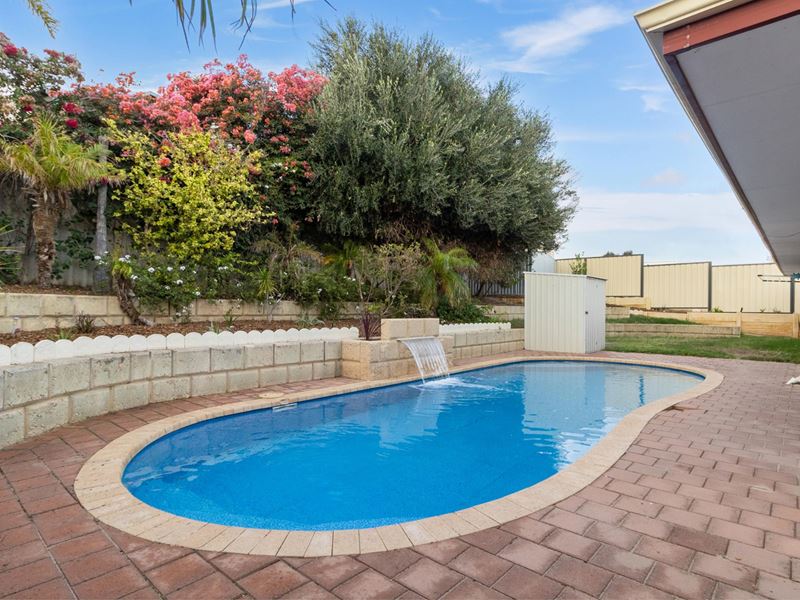 24 Oceanside Drive, Wandina