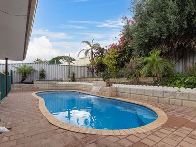 24 Oceanside Drive, Wandina WA 6530