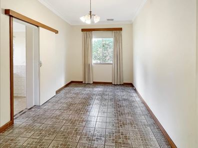 8 Slade St, Bayswater WA 6053