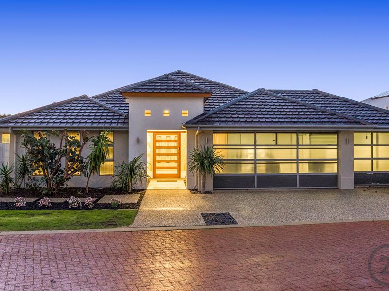 24 Honeymyrtle Grange, Halls Head WA 6210