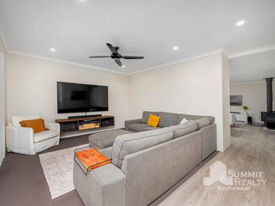 32 Nepean Turn, Millbridge WA 6232