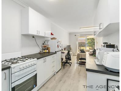 63/303 Harborne Street, Glendalough WA 6016