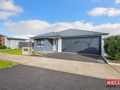 34 Parkhurst  Avenue, Hilbert WA 6112