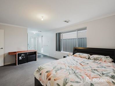 180 Kokoda Boulevard, Byford WA 6122