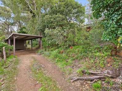 33 Michael Road, Roleystone WA 6111