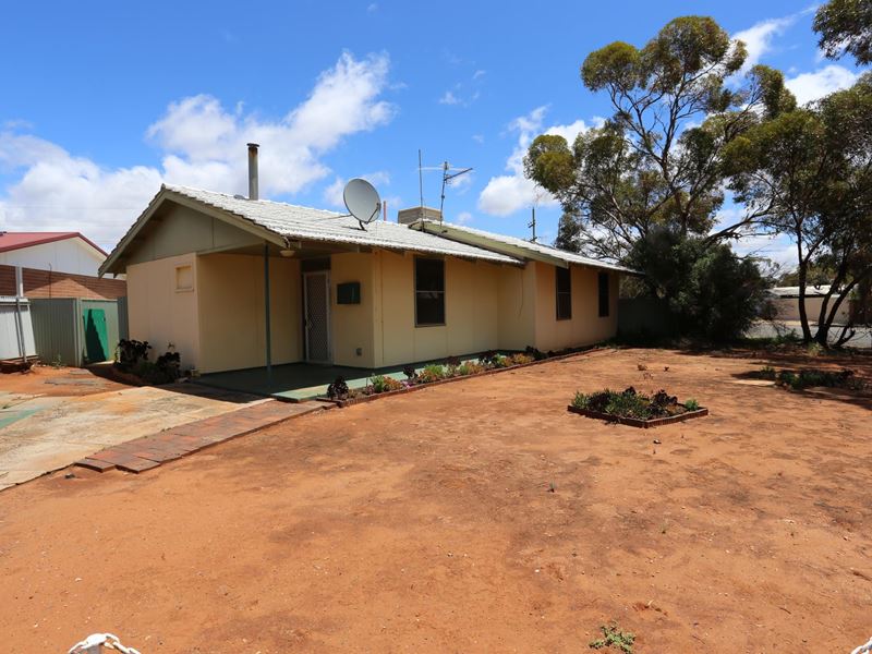 27 Pittosporum St, Kambalda West