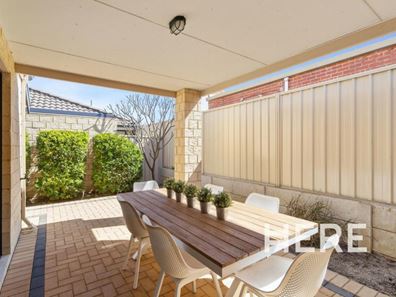 5A Ayer Road, Queens Park WA 6107