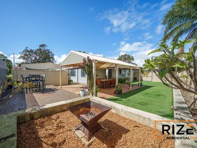 2 Glen Place, Hocking WA 6065