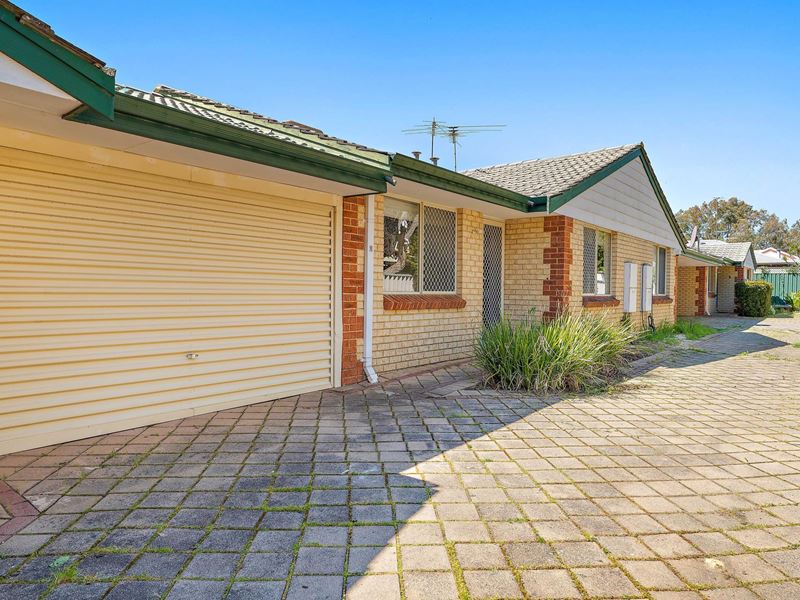 2/33 Holmesdale Road, Woodbridge WA 6056