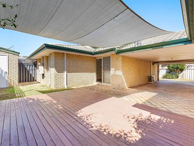 2/33 Holmesdale Road, Woodbridge WA 6056