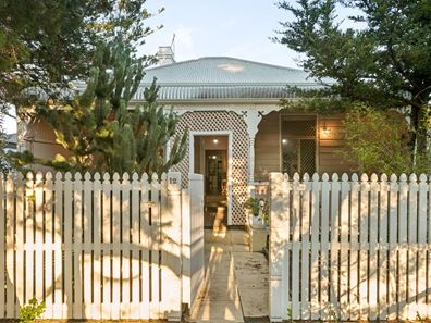 12 Onslow Street, Fremantle WA 6160