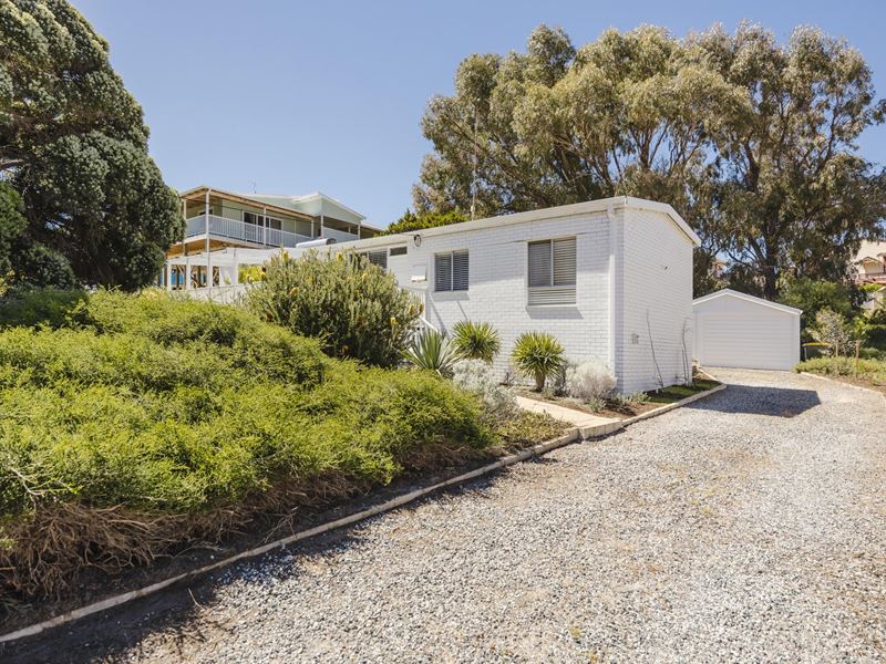 60 Hackney Way, Yanchep WA 6035
